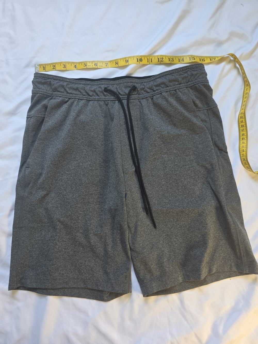 American Eagle AE Training Shorts Men’s Medium Gray Athletic Lined Performance